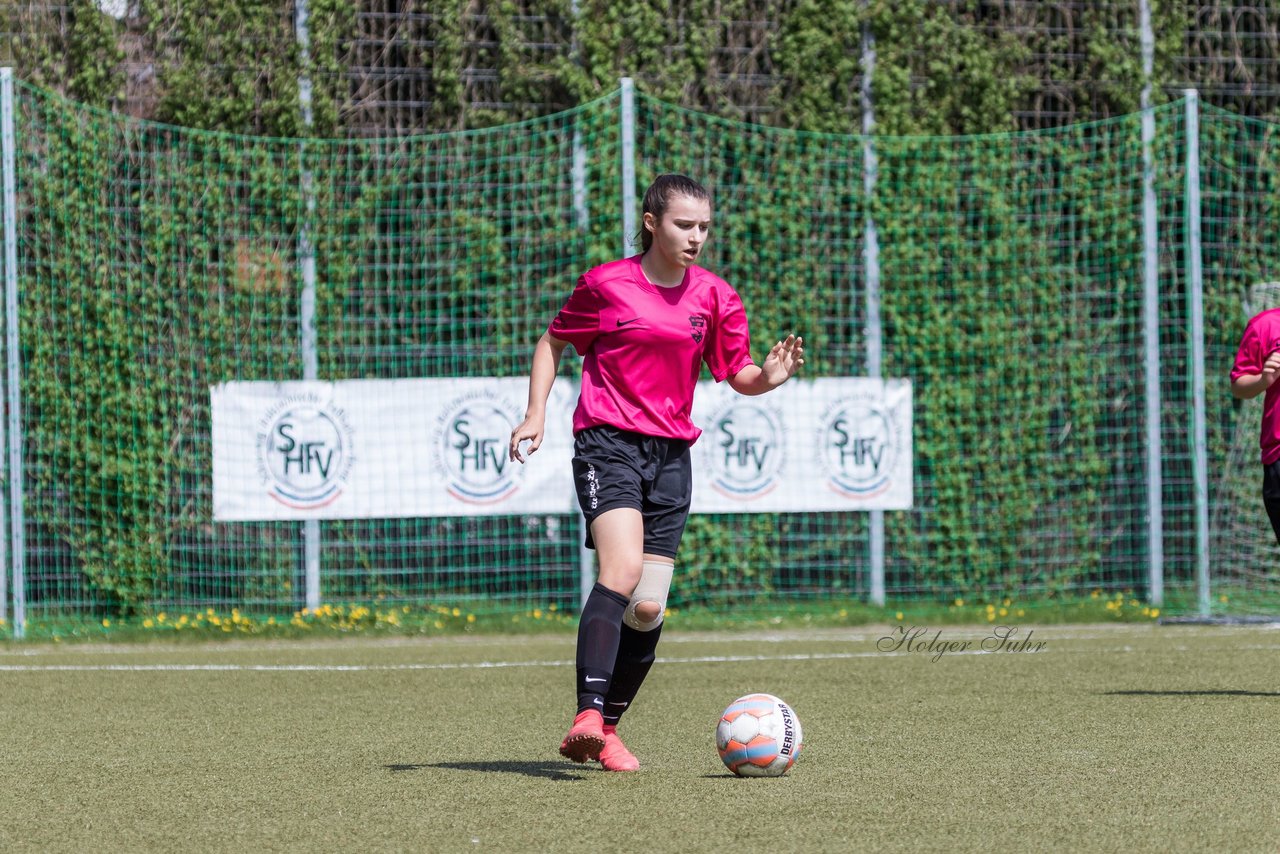 Bild 56 - B-Juniorinnen Pokalfinale SV Henstedt Ulzburg - SG Holstein Sued : 2:0